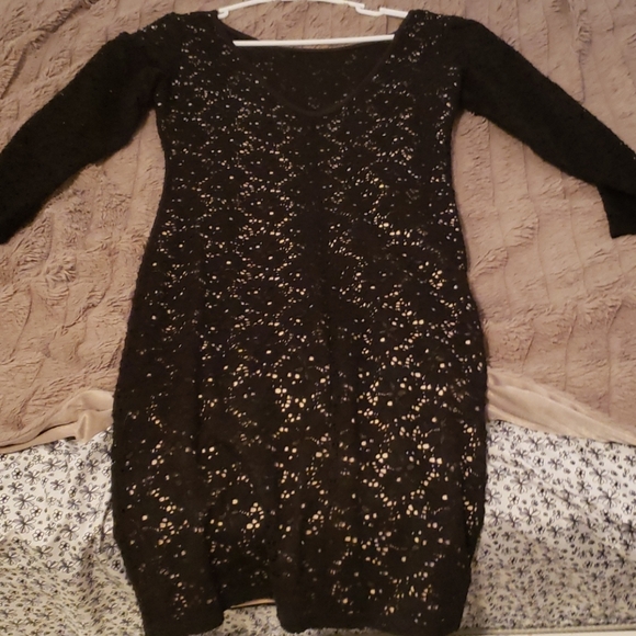 Dress - Picture 3 of 3